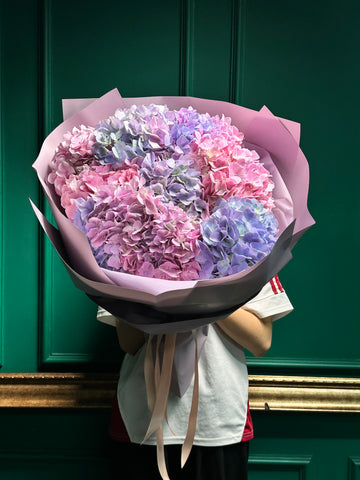 Bó 22 đong đầy cẩm tú cầu - Tông hồng