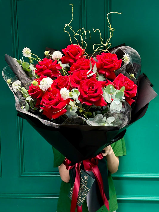 Bó 05 rực rỡ hồng ECUADOR nhập khẩu Hà Lan - Tông đỏ