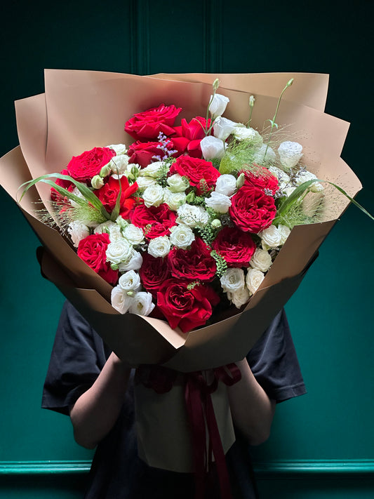 Bó 04 rực rỡ - Tông đỏ